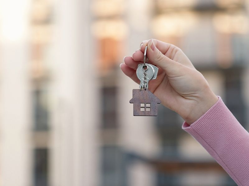 Kupiti kuću ili stan u 2026, šta je bolja investicija?