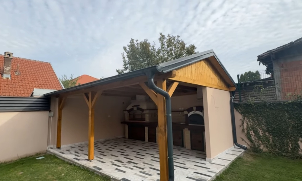 letnja kuhinja od drveta